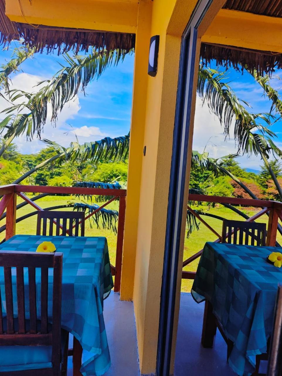 Bungalows des tropiques Nosy-Be Extérieur photo