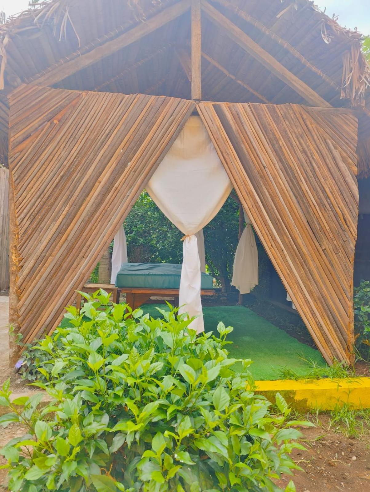 Bungalows des tropiques Nosy-Be Extérieur photo