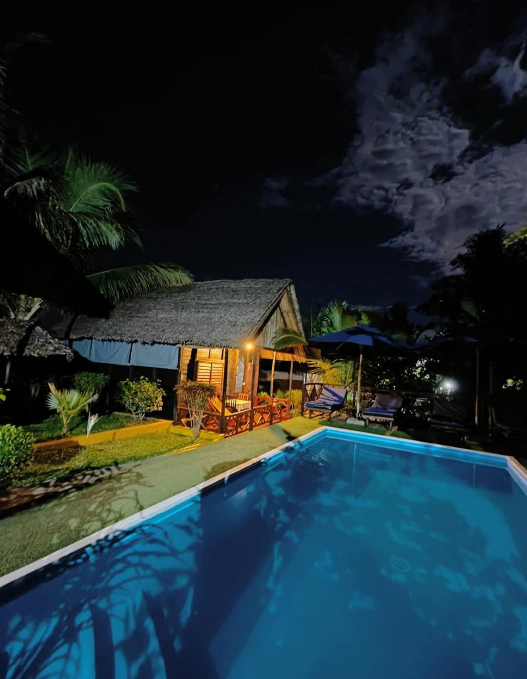 Bungalows des tropiques Nosy-Be Extérieur photo