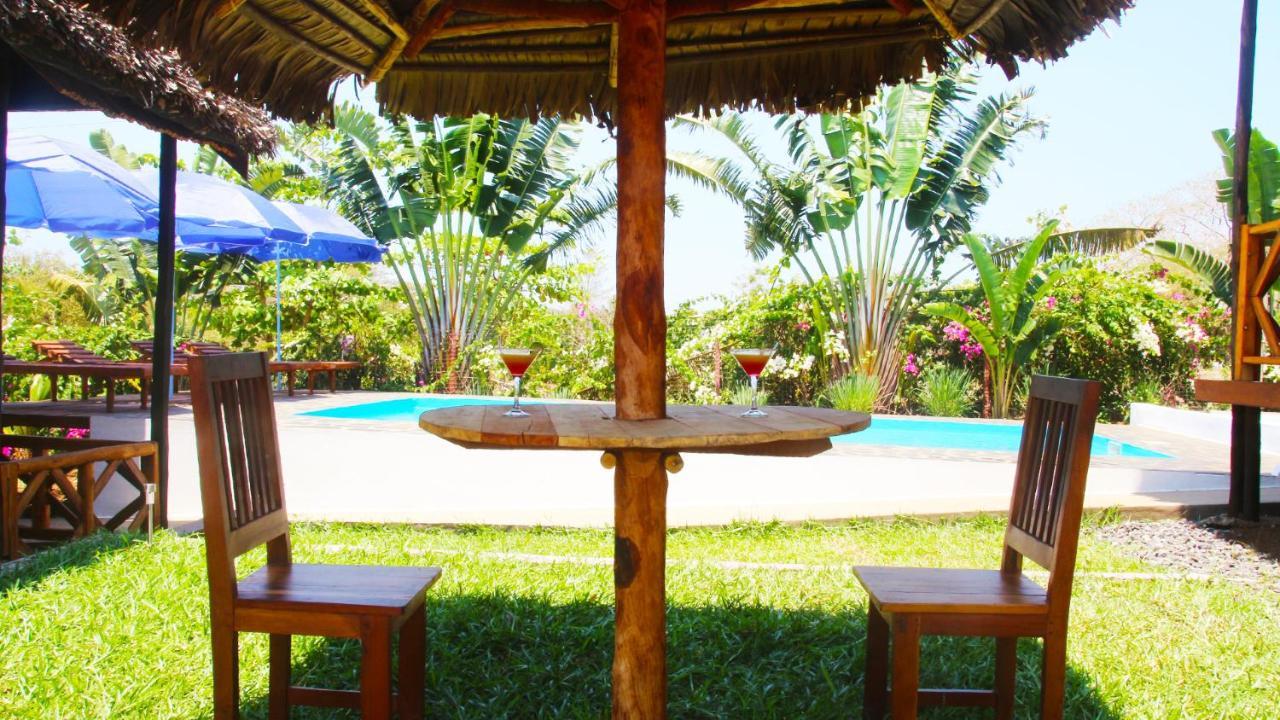 Bungalows des tropiques Nosy-Be Extérieur photo